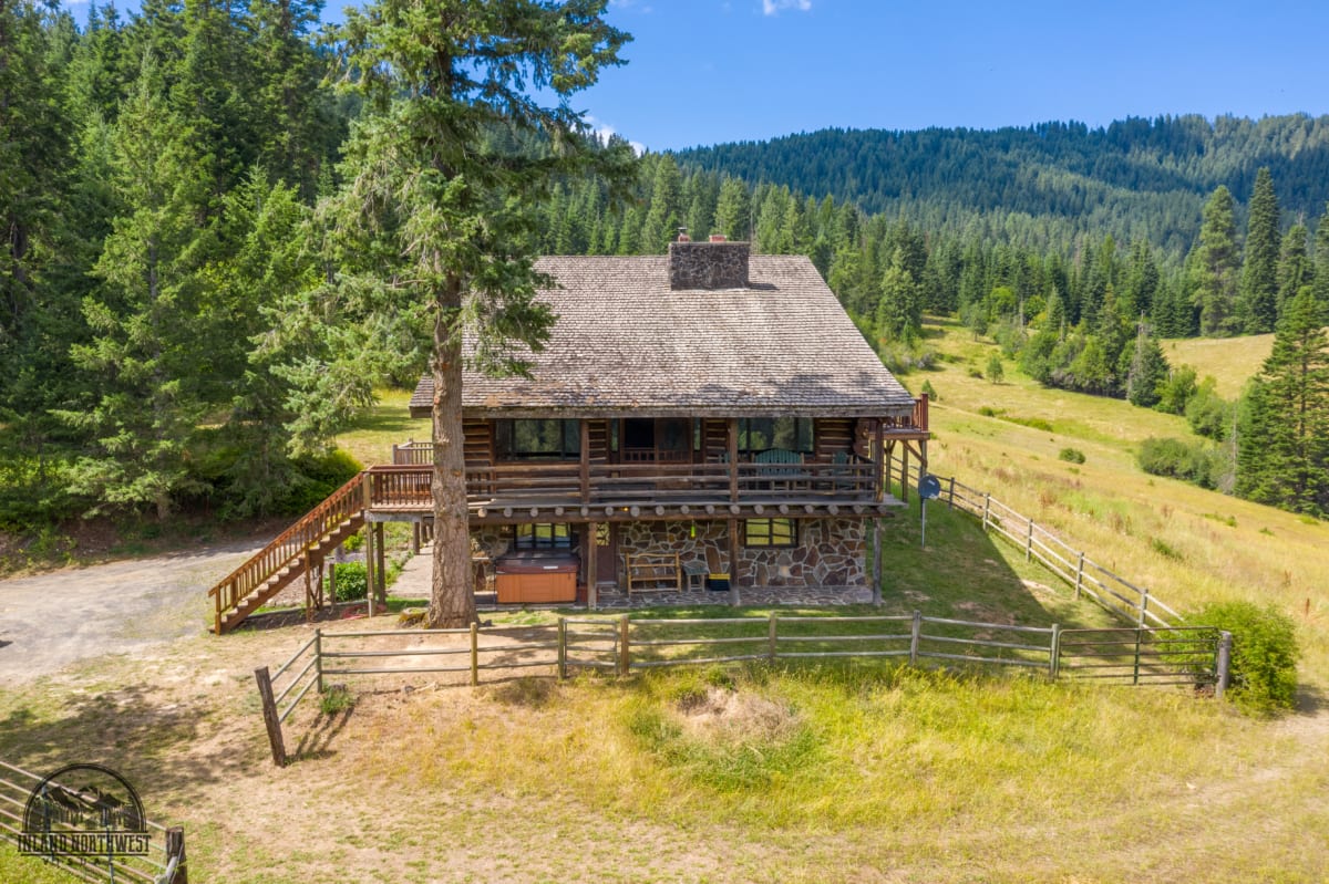 All Inclusive Accommodations - Idaho Guest Ranch | Red Horse Mountain Ranch