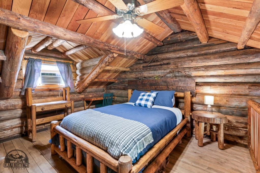 Syringa Cabin loft bedroom